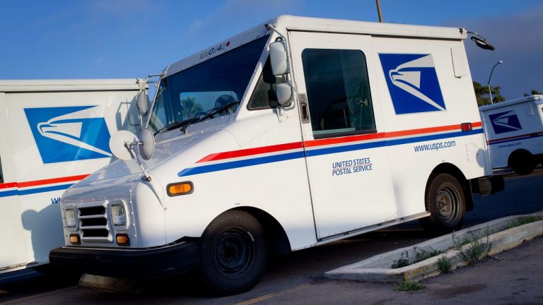 Does Usps Work on Veterans Day